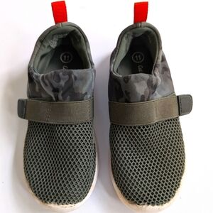 Cat & Jack Green Camouflage Water Shoes